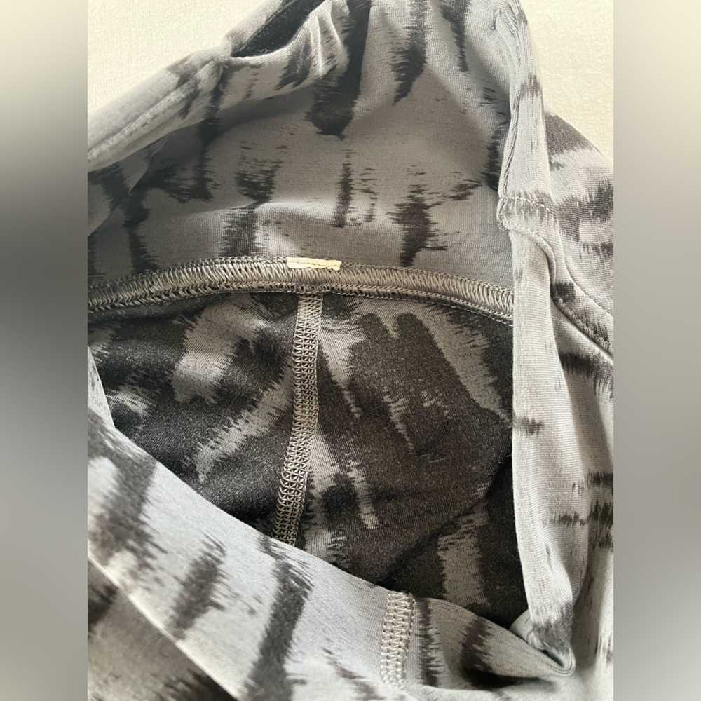 Lululemon InStill High-Rise Tight 25" Size 0 3D Camo Jacquard Asphalt Gray Black - Picture 12 of 16